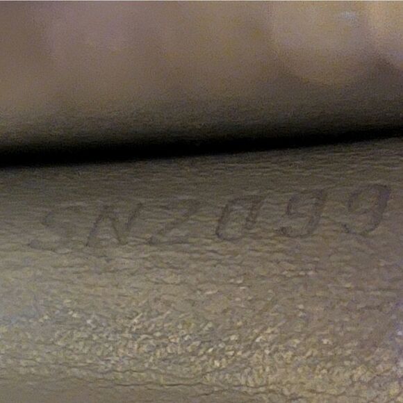 Louis Vuitton Snowflake Porte-Monnaie Flocon Vernis Argent Pouch Rare Authentic - Picture 6 of 10